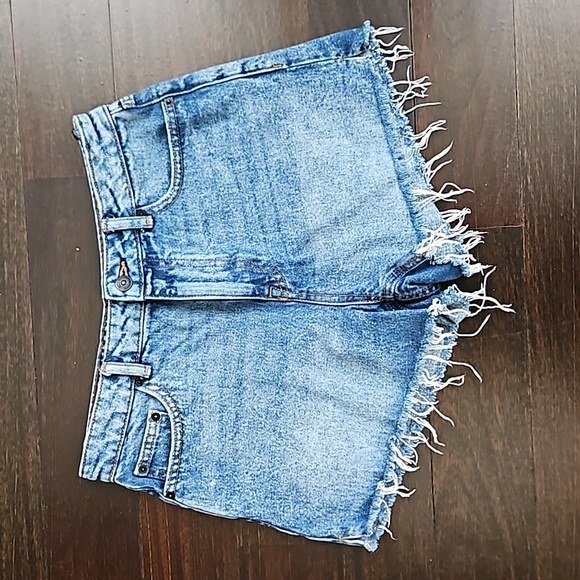WOMEN'S ZARA BLUE CUT OFF DENIM JEAN SHORTS HIGH WAIST IN SOMA BLUE SZ 6 $50 - Picture 3 of 6